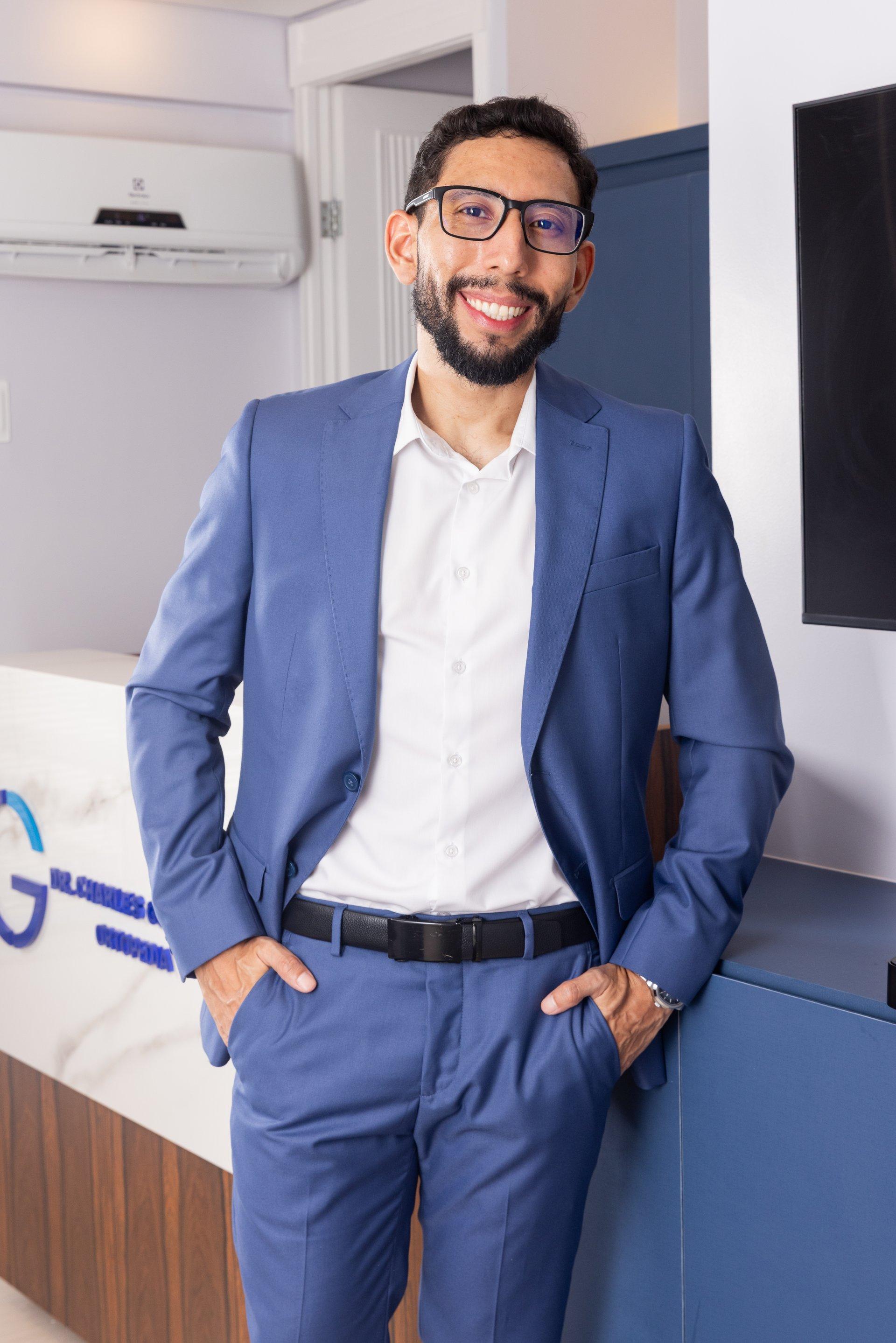 Dr. Charles Gonçalves